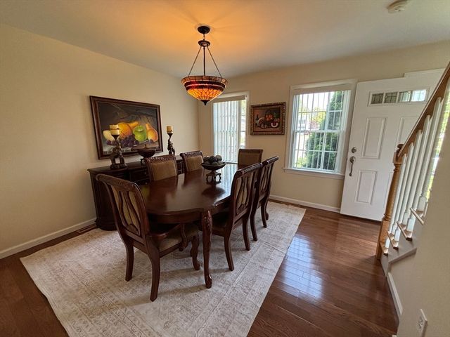 266 Christopher Dr, Springfield, MA 01129