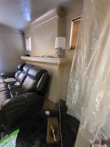 16631 Birwood Street, Detroit, MI 48221