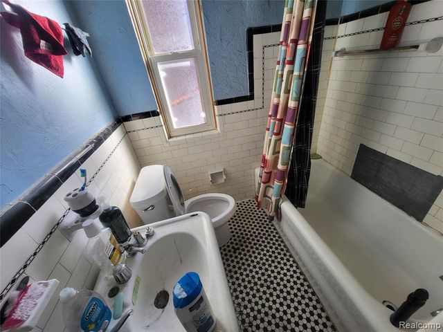 16631 Birwood Street, Detroit, MI 48221