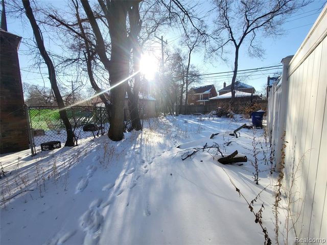 16631 Birwood Street, Detroit, MI 48221