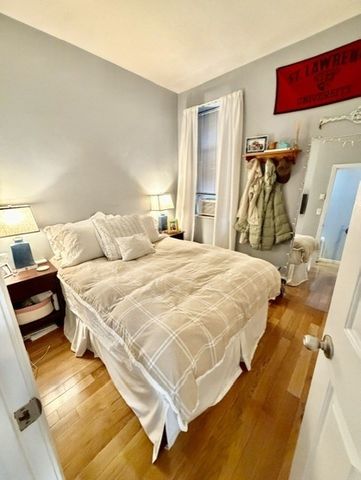 17 Thacher 1, Boston, MA 02113