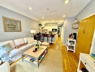 17 Thacher 1, Boston, MA 02113
