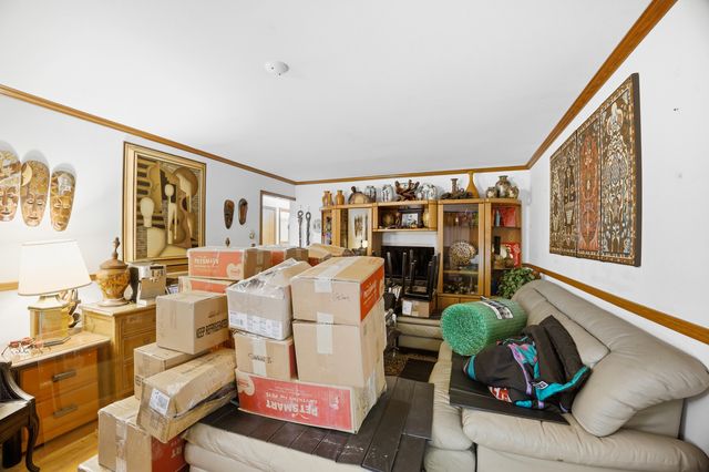 9748 S Van Vlissingen Road, Chicago, IL 60617