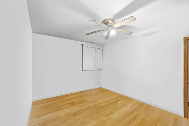 9748 S Van Vlissingen Road, Chicago, IL 60617