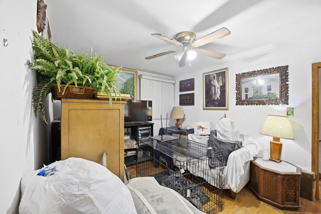 9748 S Van Vlissingen Road, Chicago, IL 60617