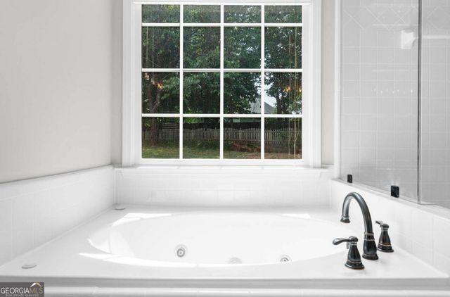 725 Wood Rose Court, Alpharetta, GA 30005