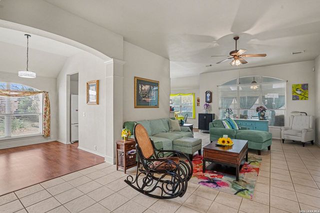 4737 Windy Ridge Trail, Schertz, TX 78154