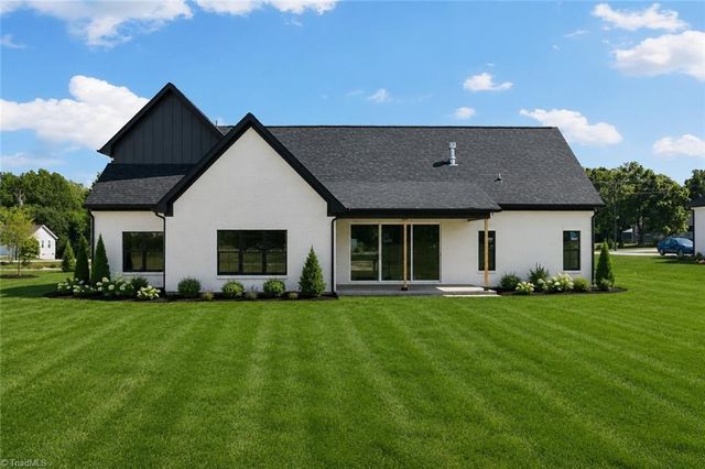 141 Hanes Lane, Lexington, NC 27295