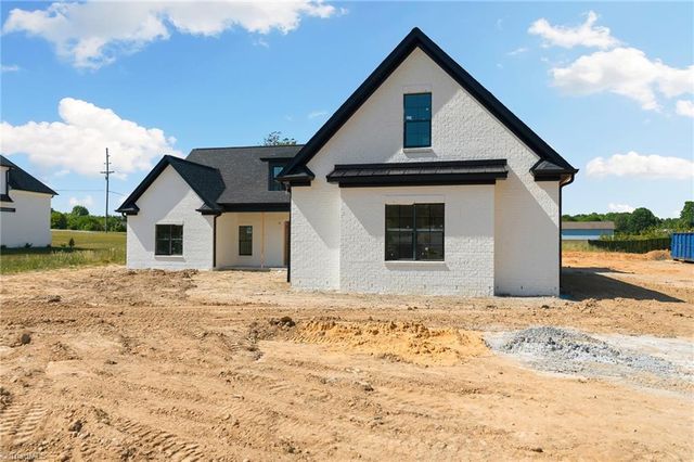 141 Hanes Lane, Lexington, NC 27295