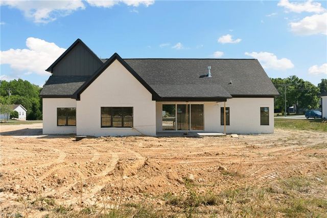 141 Hanes Lane, Lexington, NC 27295