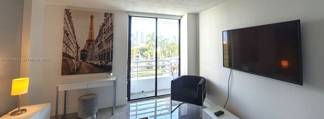 3300 NE 192nd St 517, Aventura, FL 33180