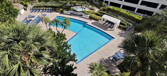 3300 NE 192nd St 517, Aventura, FL 33180