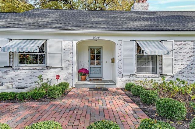 6629 Overhill Road, Mission Hills, KS 66208