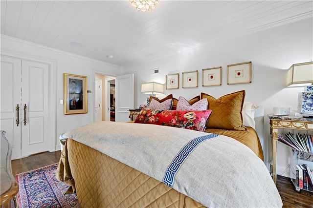 6629 Overhill Road, Mission Hills, KS 66208