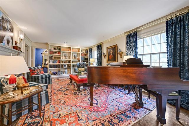 6629 Overhill Road, Mission Hills, KS 66208