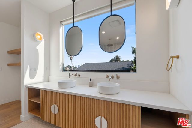 2240 Ewing Street, Los Angeles, CA 90039