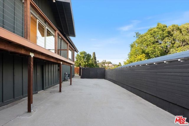 2240 Ewing Street, Los Angeles, CA 90039