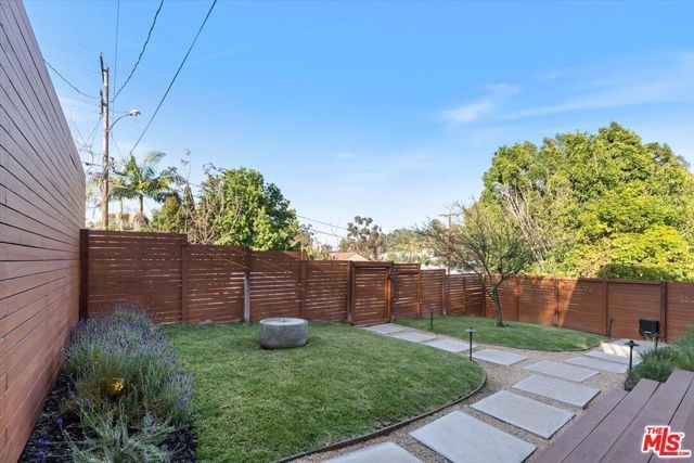 2240 Ewing Street, Los Angeles, CA 90039