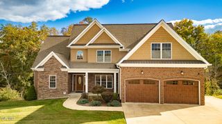 5079 Rose Gardens Circle, Kingsport, TN 37660