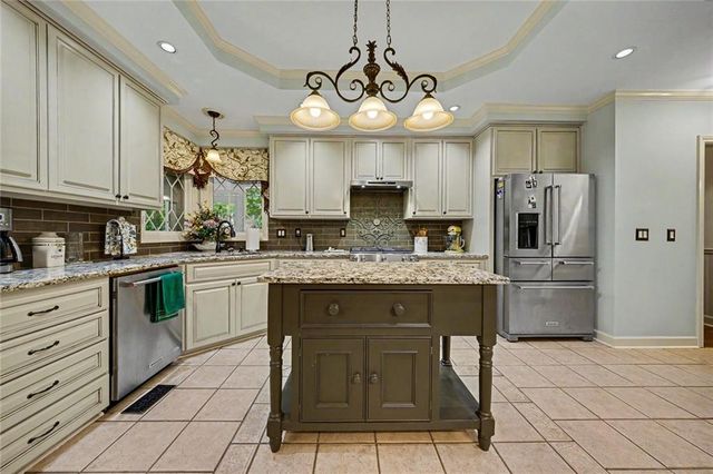 1022 Oak Way, Canton, GA 30114