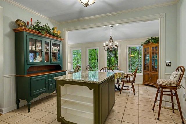 1022 Oak Way, Canton, GA 30114