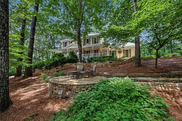 1022 Oak Way, Canton, GA 30114