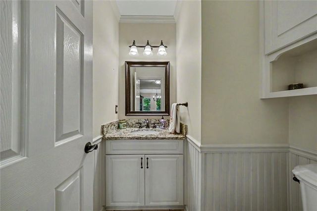 1022 Oak Way, Canton, GA 30114