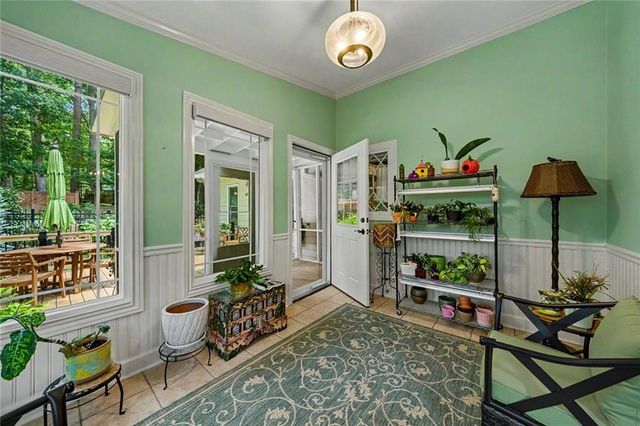 1022 Oak Way, Canton, GA 30114