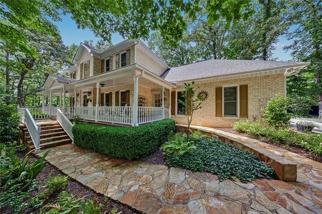 1022 Oak Way, Canton, GA 30114