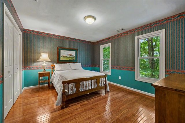 1022 Oak Way, Canton, GA 30114