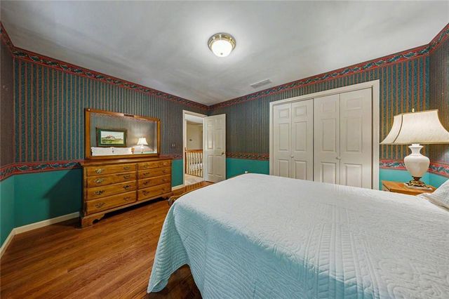 1022 Oak Way, Canton, GA 30114
