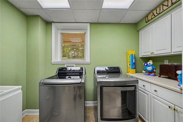 1022 Oak Way, Canton, GA 30114
