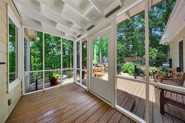 1022 Oak Way, Canton, GA 30114