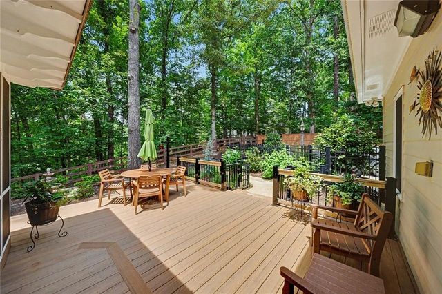 1022 Oak Way, Canton, GA 30114