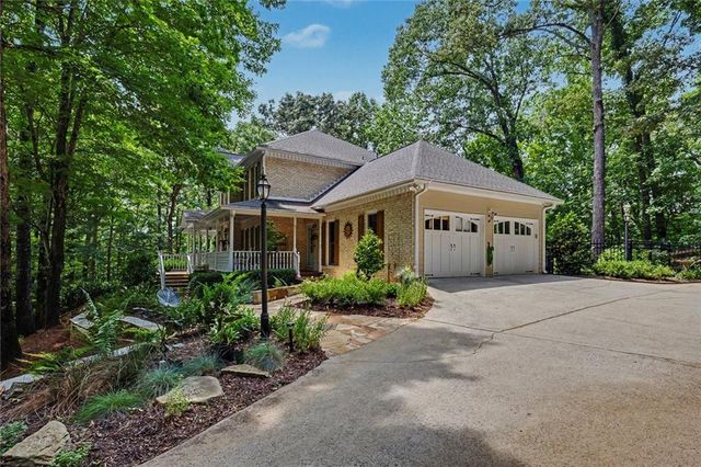 1022 Oak Way, Canton, GA 30114