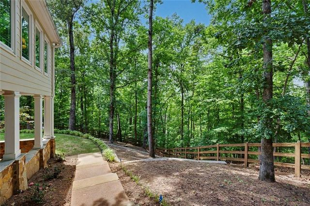 1022 Oak Way, Canton, GA 30114