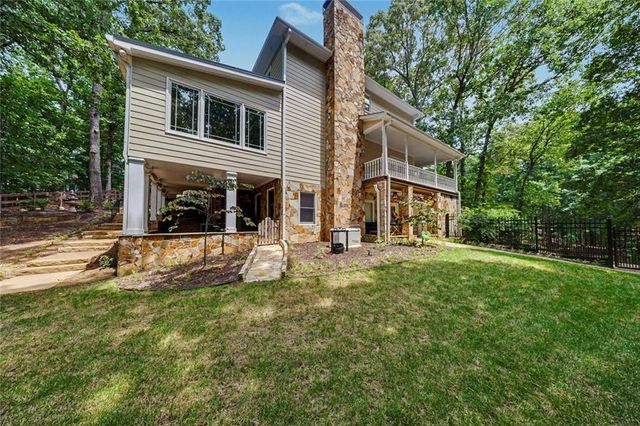 1022 Oak Way, Canton, GA 30114