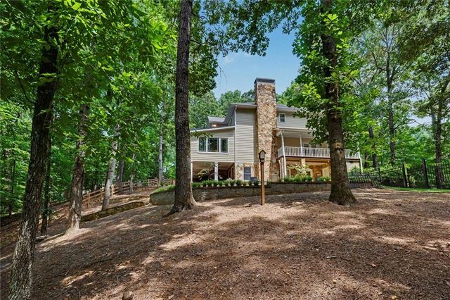 1022 Oak Way, Canton, GA 30114
