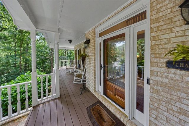 1022 Oak Way, Canton, GA 30114