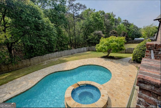 818 Natchez Valley Trace, Grayson, GA 30017