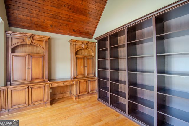 818 Natchez Valley Trace, Grayson, GA 30017