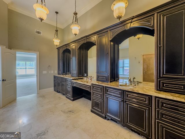 818 Natchez Valley Trace, Grayson, GA 30017