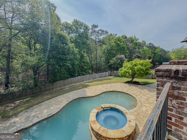 818 Natchez Valley Trace, Grayson, GA 30017