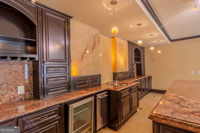 818 Natchez Valley Trace, Grayson, GA 30017
