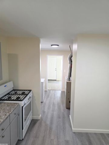 8434 Orchard Avenue, Warren, MI 48089