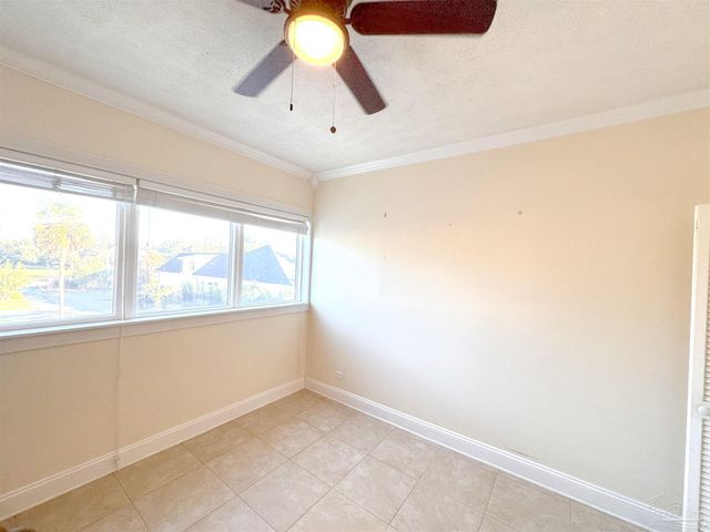 825 Bayshore Dr 205, Pensacola, FL 32507