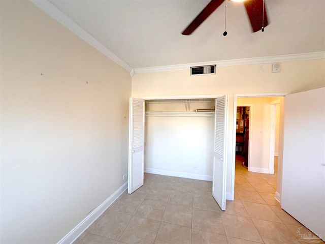 825 Bayshore Dr 205, Pensacola, FL 32507