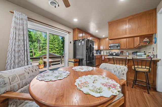 17816 N Creekside Dr, Pioneer, CA 95666