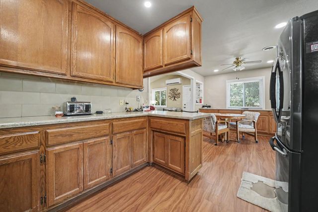 17816 N Creekside Dr, Pioneer, CA 95666