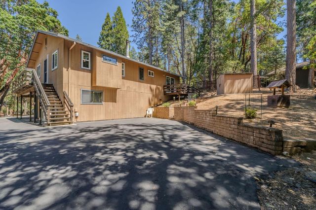 17816 N Creekside Dr, Pioneer, CA 95666